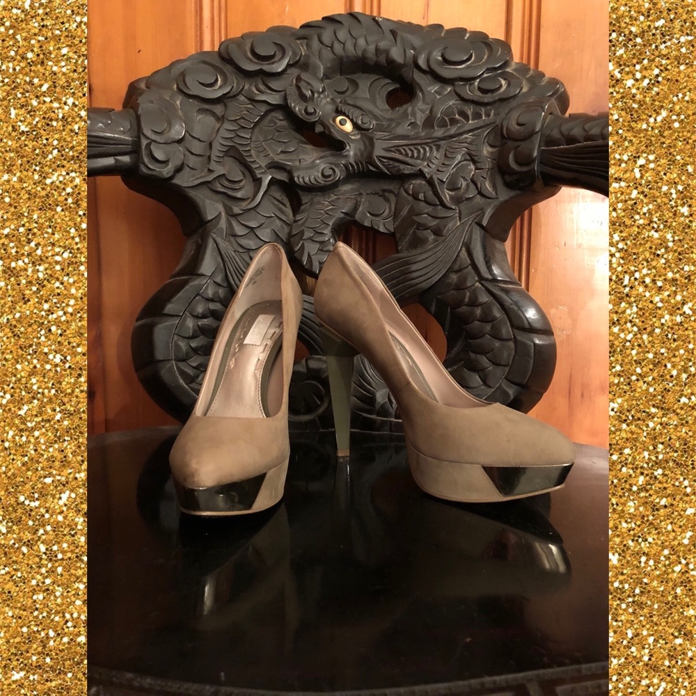 Rachel Roy 5” platform tan heels size 6
